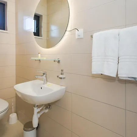 Holiday home House With A Swimming Pool Vinisce, Trogir - 22073