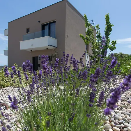 Holiday home House With A Swimming Pool Vinisce, Trogir - 22073 Vinisce