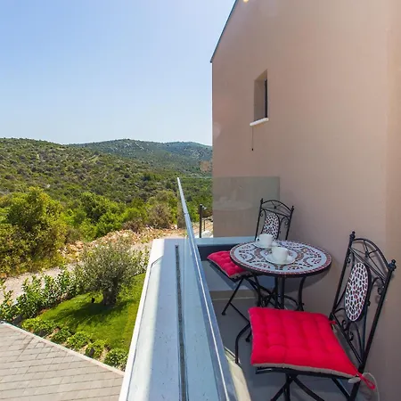 House With A Swimming Pool Vinisce, Trogir - 22073 Vinisce