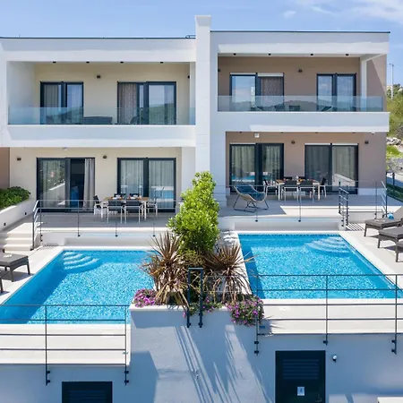 House With A Swimming Pool Vinisce, Trogir - 22073 Vinisce