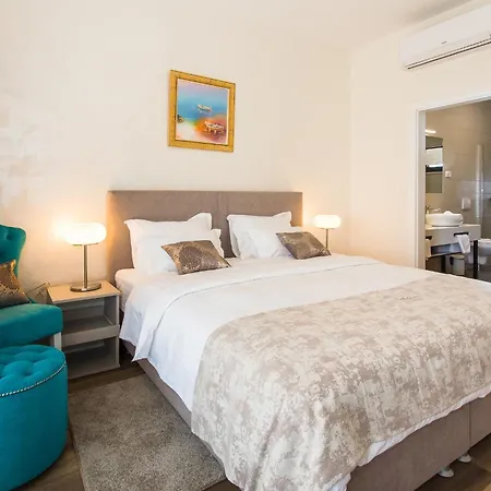 House With A Swimming Pool Vinisce, Trogir - 22073 Holiday home